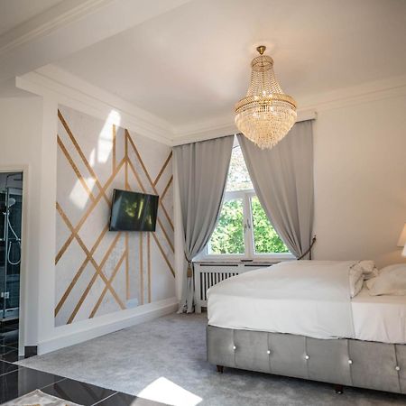 Villa Bowdy Niederzier Bagian luar foto