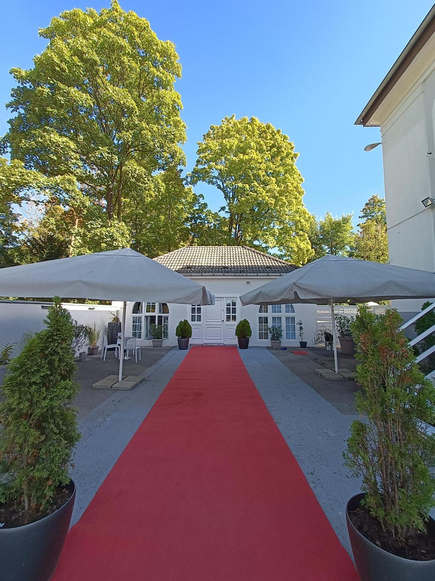 Villa Bowdy Niederzier Bagian luar foto